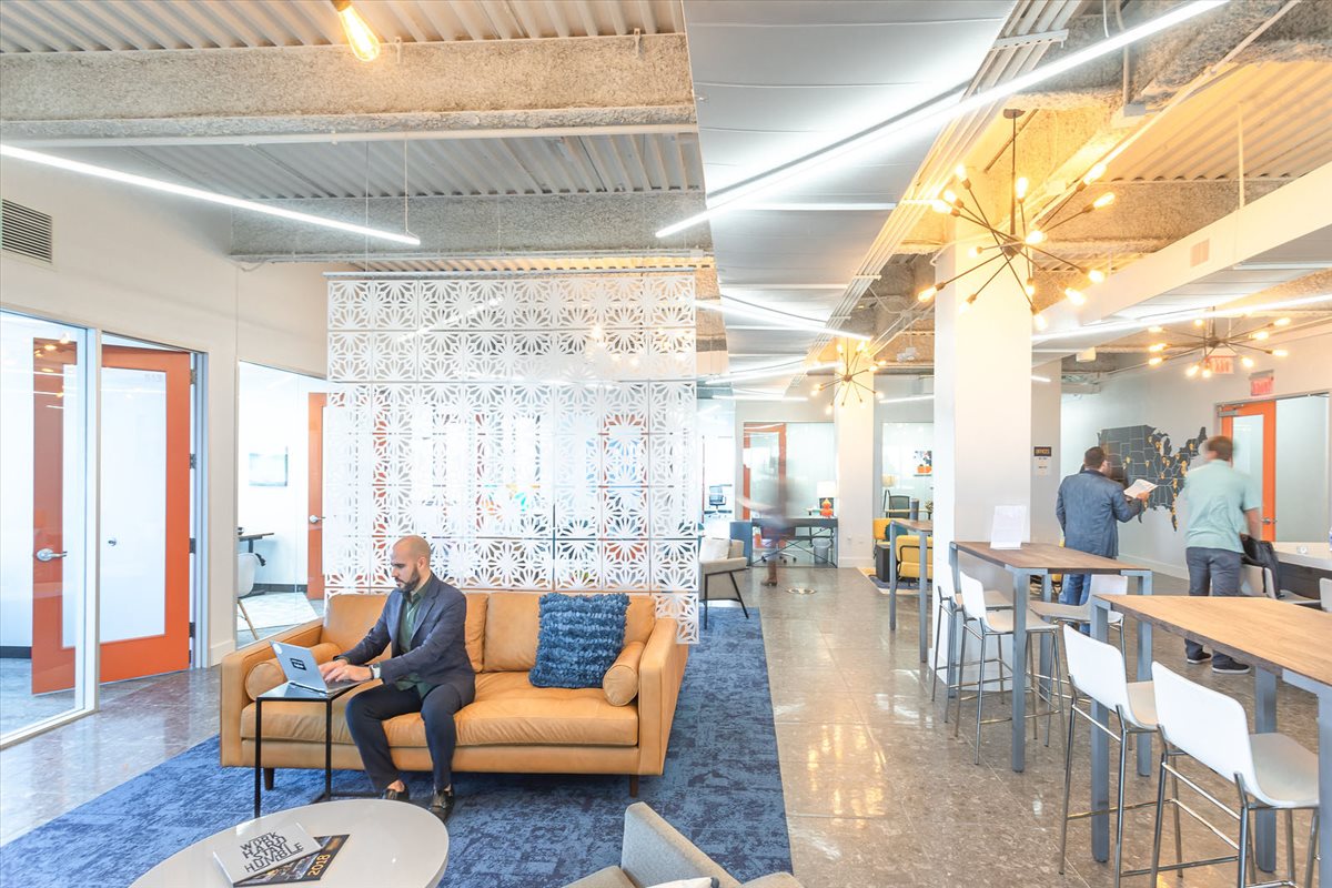 14205 North Mopac Expressway available for companies in Austin