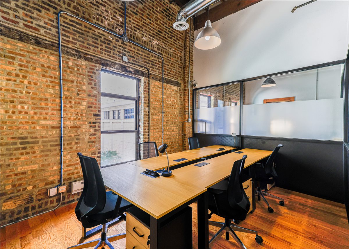 444 N. Wabash Ave., 5th Floor Office Images