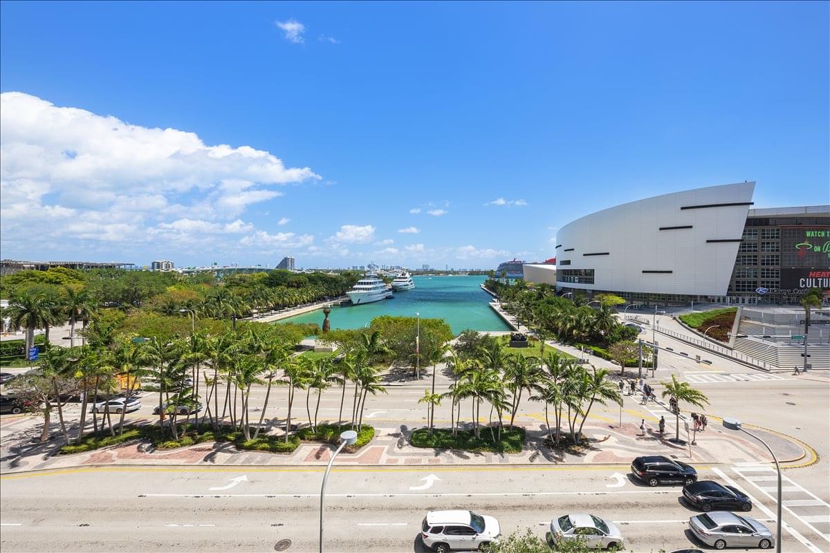 888 Biscayne Blvd. Suite 505 Office Space - Miami