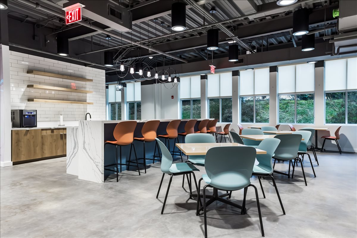 4315 Kingston Pike, Suite 210 Office Images