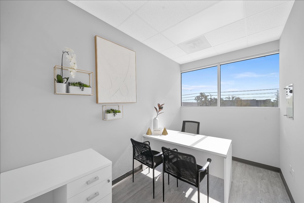 7726 Winegard Rd, 2nd Floor Office Images