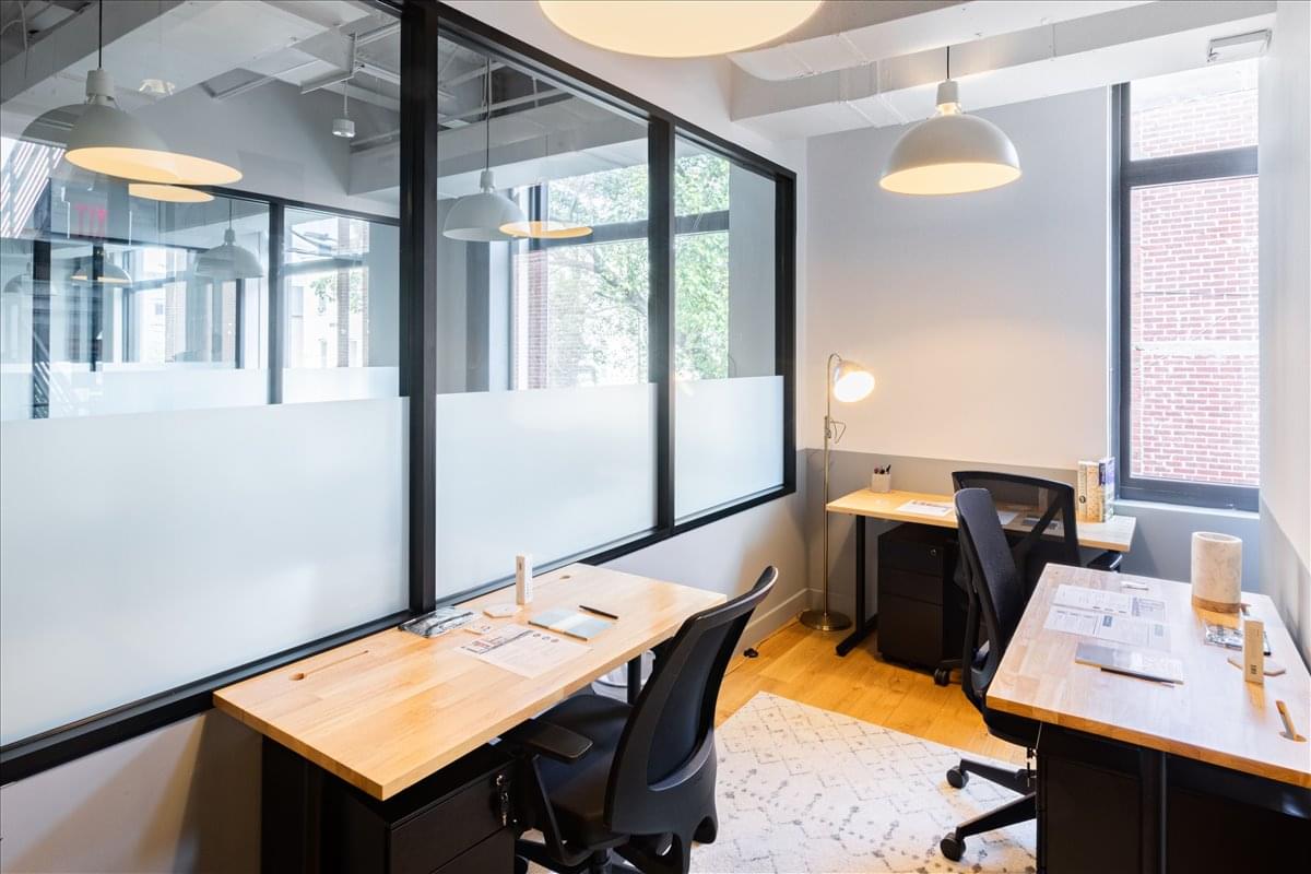 810 7th Street available for companies in Washington DC