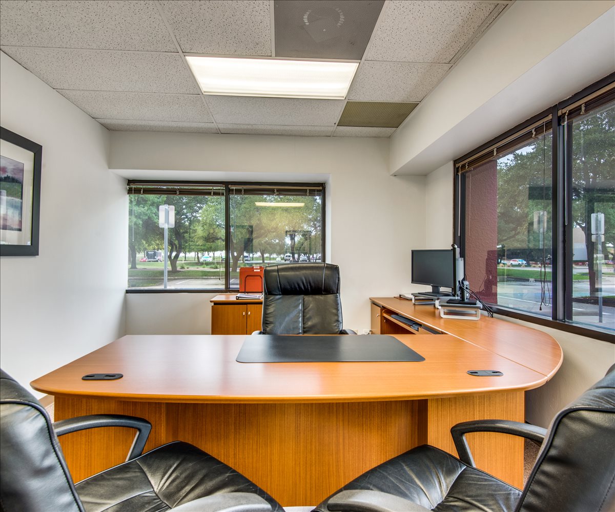 5005 W Royal Ln Office Space - Irving