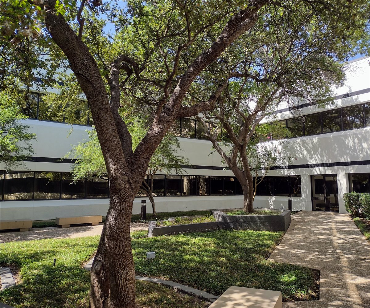 5005 W Royal Ln Office Space - Irving