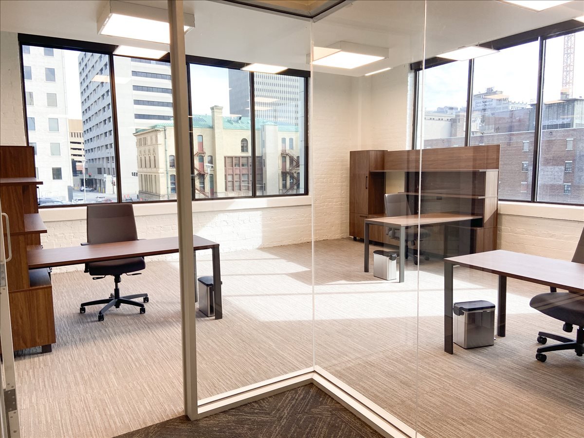 1901 Howard Street Office Images