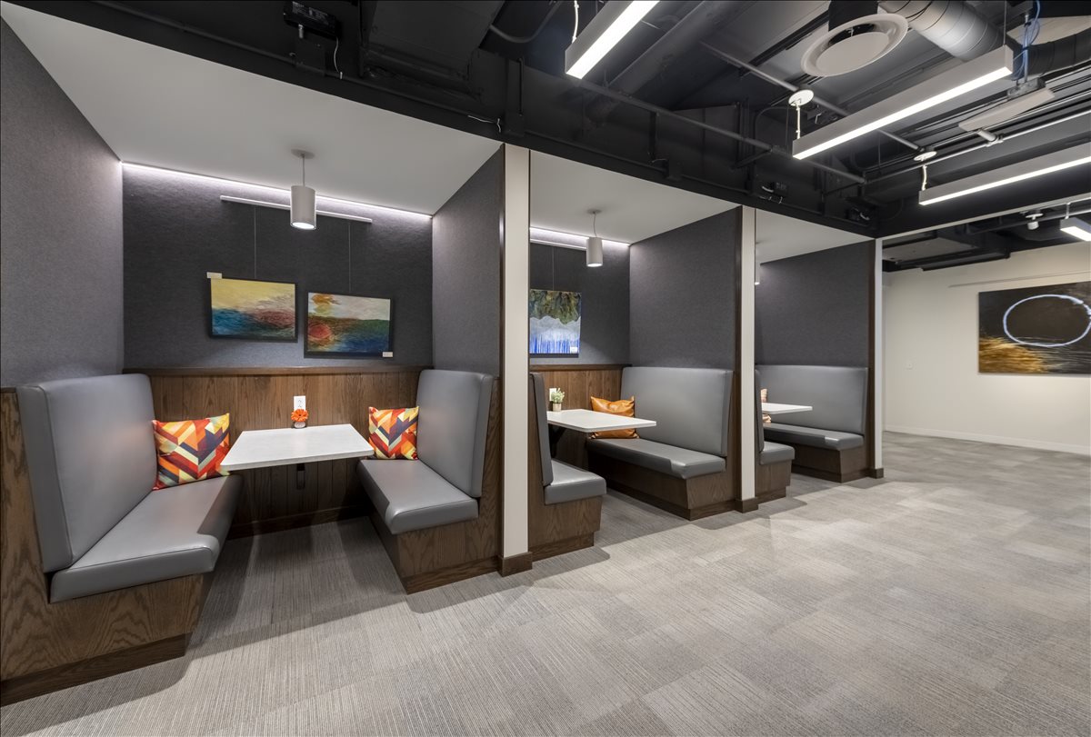 100 S Clinton Avenue, 24th Floor Office Images