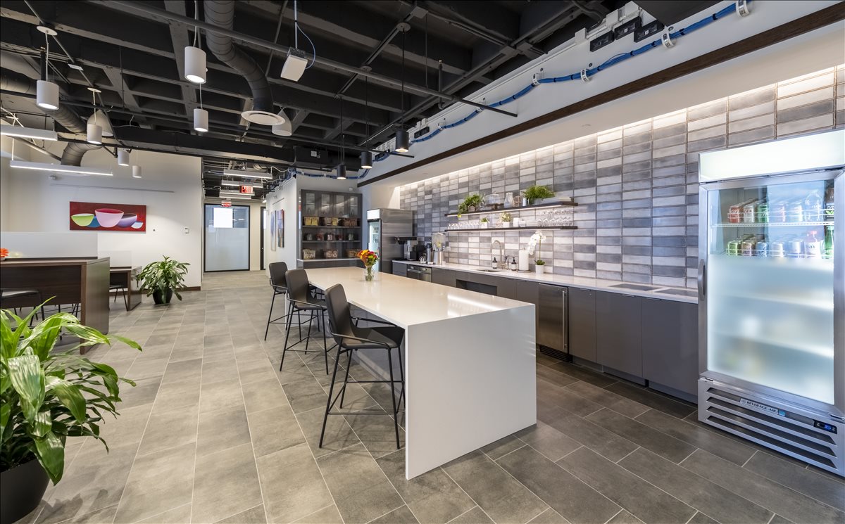 100 S Clinton Avenue, 24th Floor Office Images