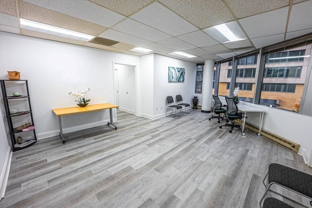 4848 Battery Lane, Suite 201 Office Images