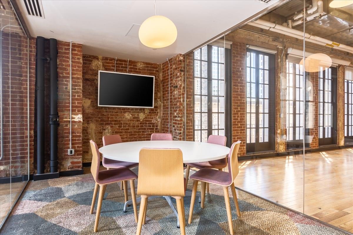 811 West 7th Street Office Space - Los Angeles