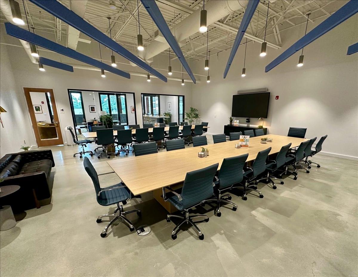 2245 Wisteria Drive SW Office Images