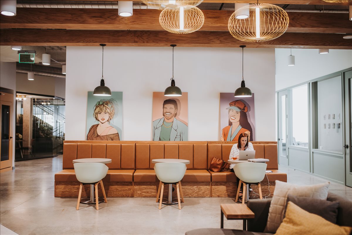 14555 Dallas Parkway Office Images