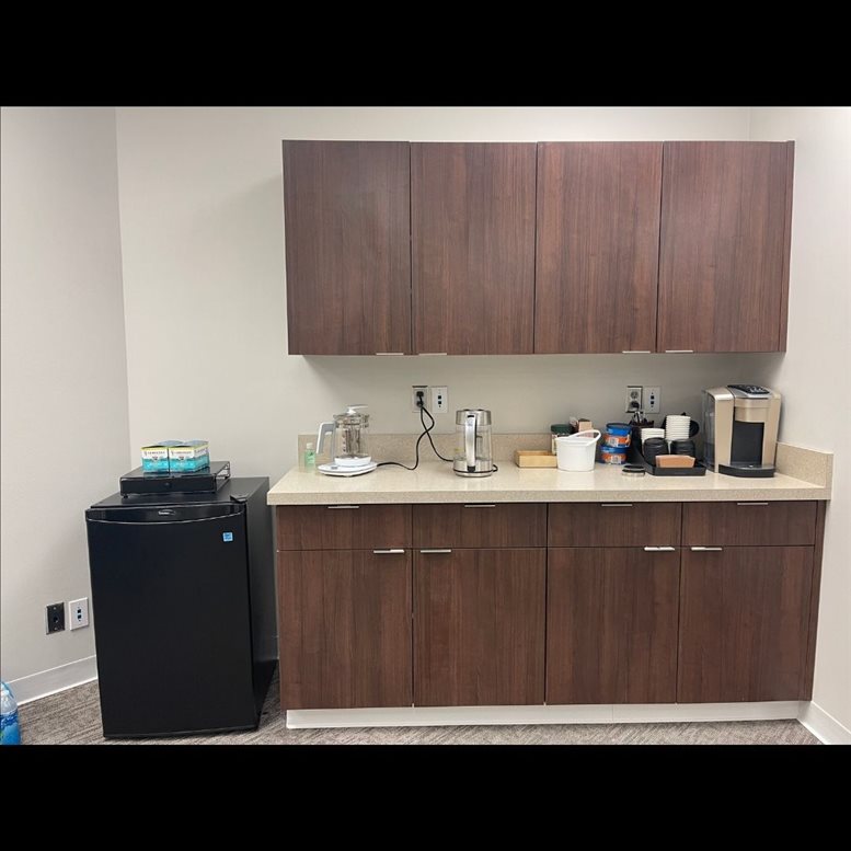 8700 Indian Creek Parkway, Suite 150 Office Images