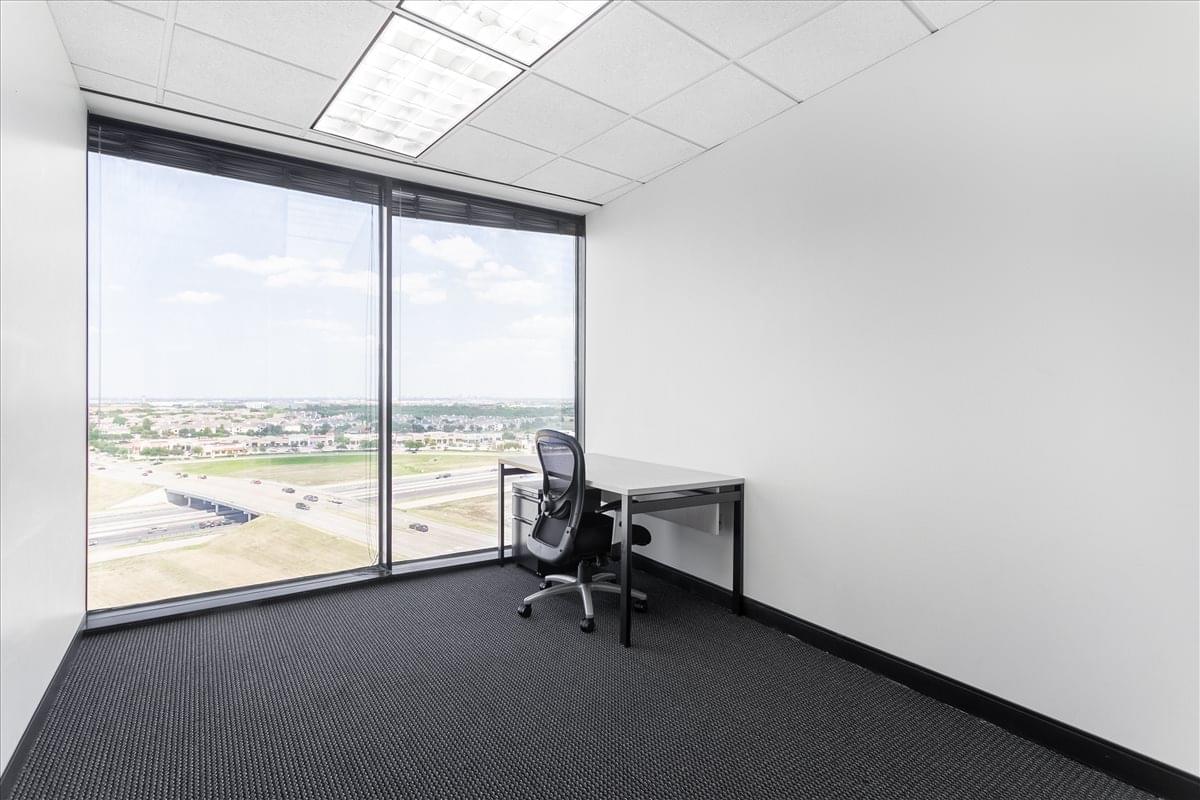 MacArthur Center II, 5605 N MacArthur Blvd, 10th & 11th Fl, Las Colinas Office Space - Irving