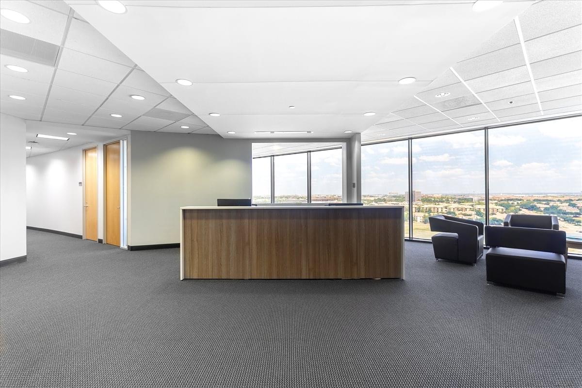 MacArthur Center II, 5605 N MacArthur Blvd, 10th & 11th Fl, Las Colinas Office Space - Irving