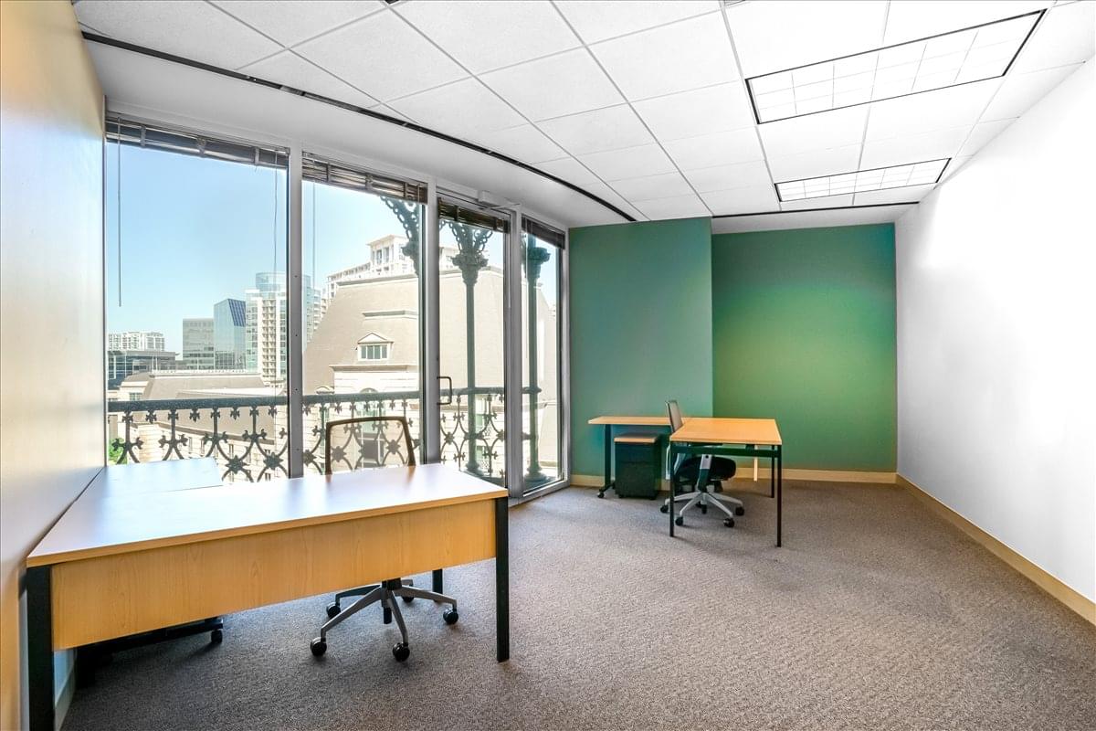 100 Crescent Court, Turtle Creek Office Images