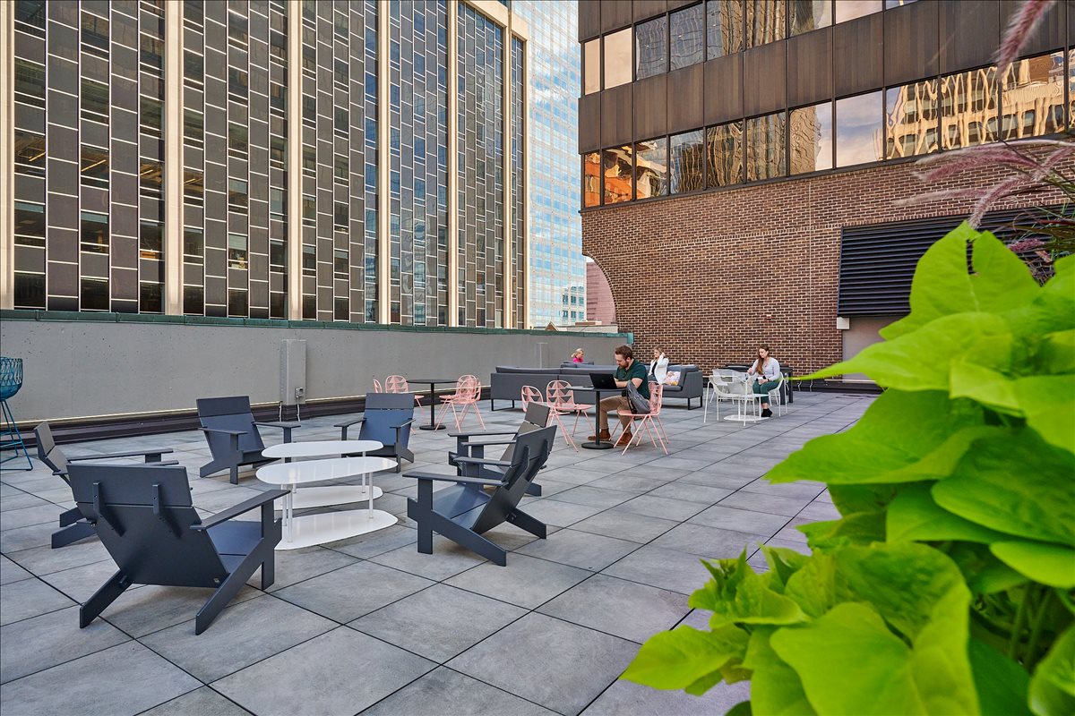 801 South Marquette Avenue Office Images