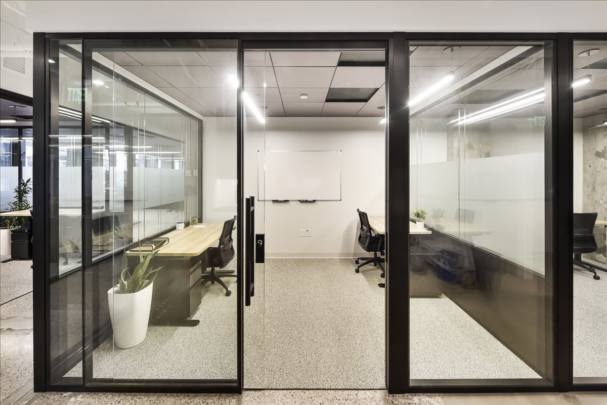 801 South Marquette Avenue Office Images