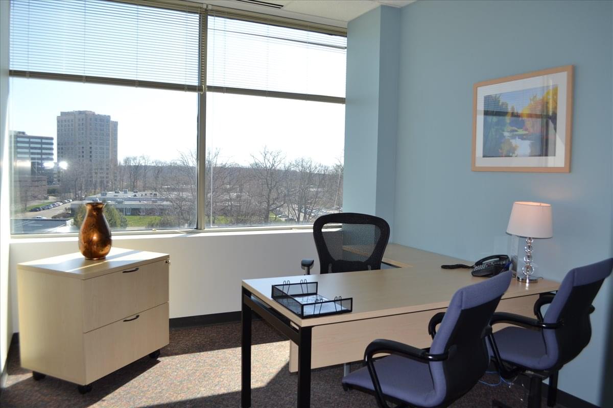 Reservoir Corporate Center, 4 Research Dr Office Images