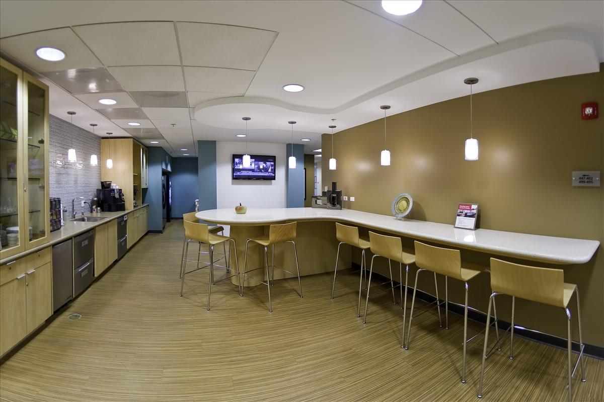 Sawgrass Centre, Sawgrass International Corporate Park, 1560 Sawgrass Corporate Pkwy Office Space - Sunrise