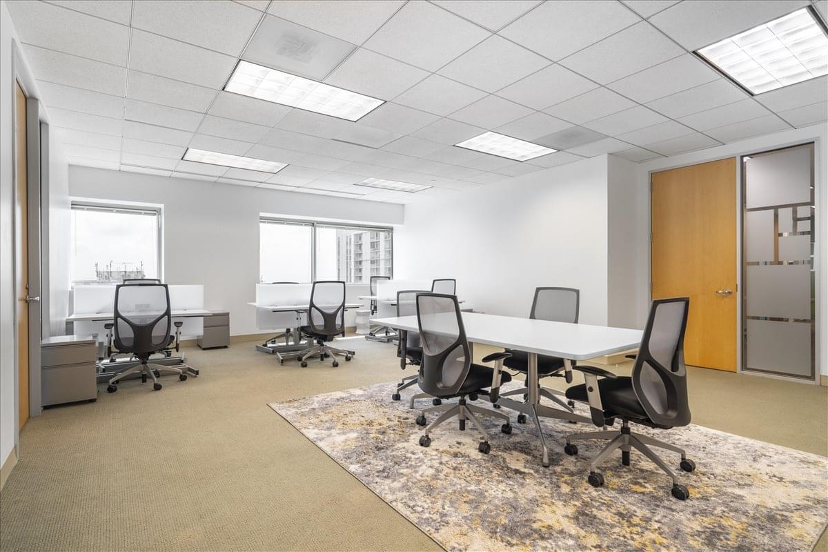 Miami Center, 201 S Biscayne Blvd Office Space - Miami