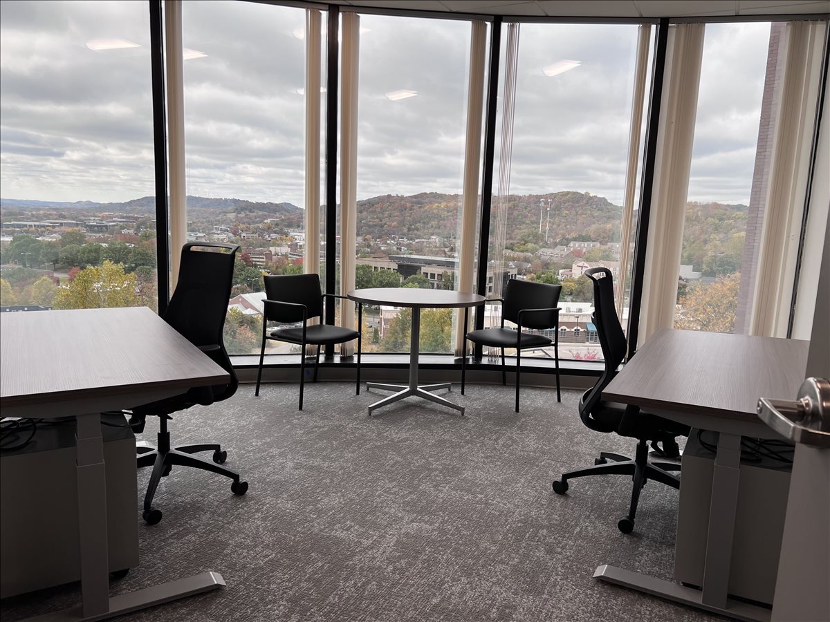 214 Overlook Circle, Suite 200 Office Images