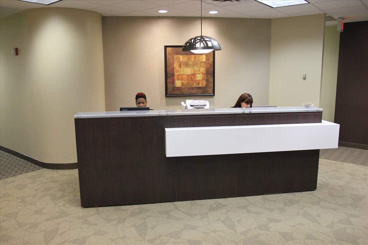 101 Eisenhower Pkwy Office Images