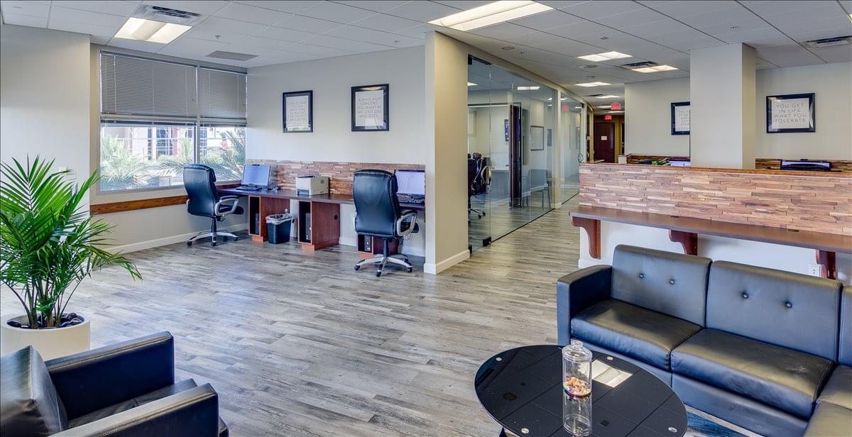 6751 North Sunset Boulevard, Suite 320 Office Images