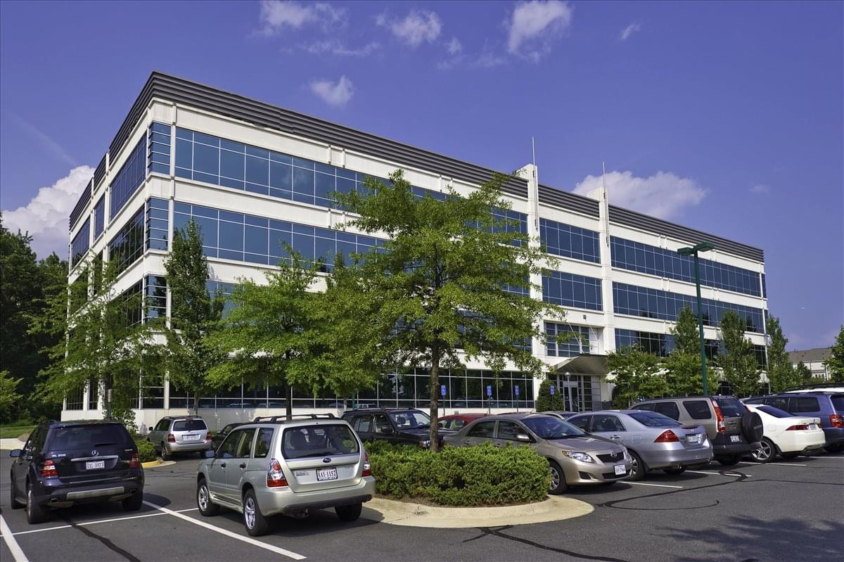 13800 Coppermine Rd available for companies in Herndon