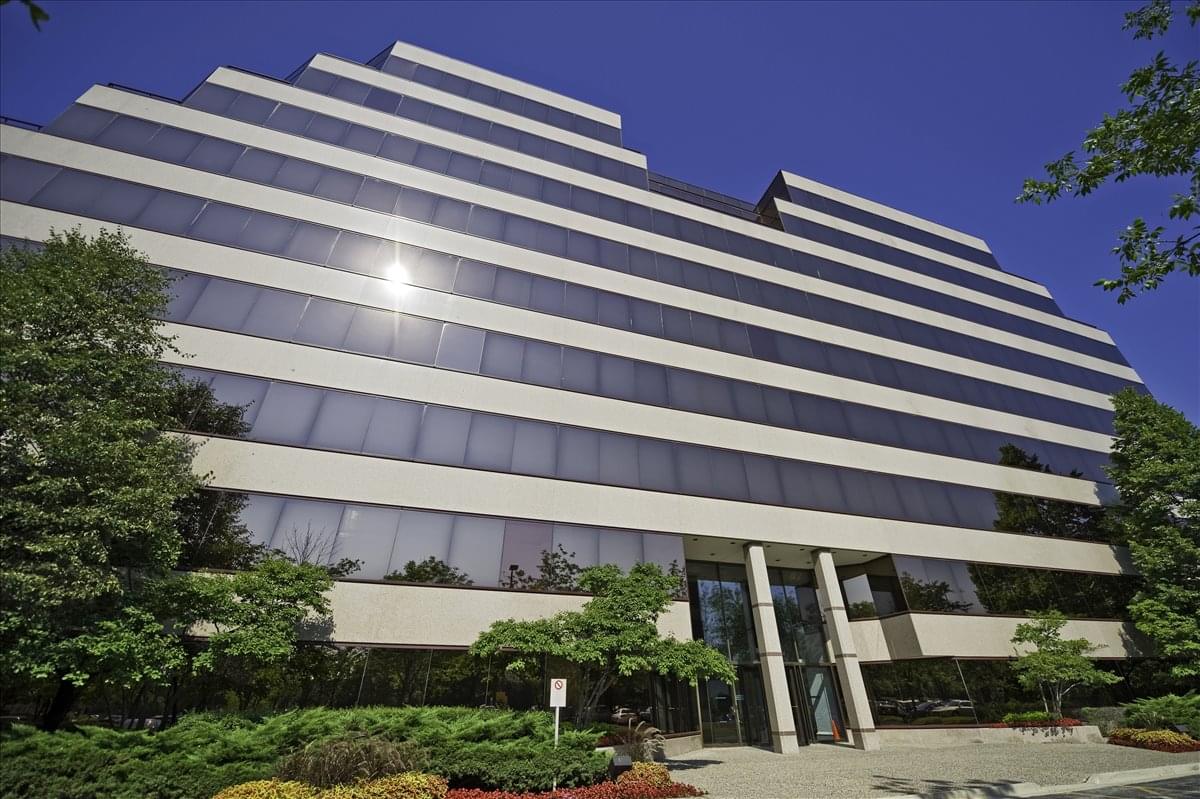 5600 N River Rd available for companies in Rosemont