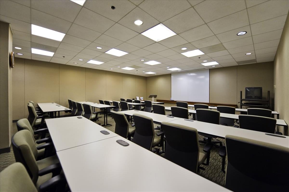 5600 N River Rd, Suite 800 Office Space - Rosemont