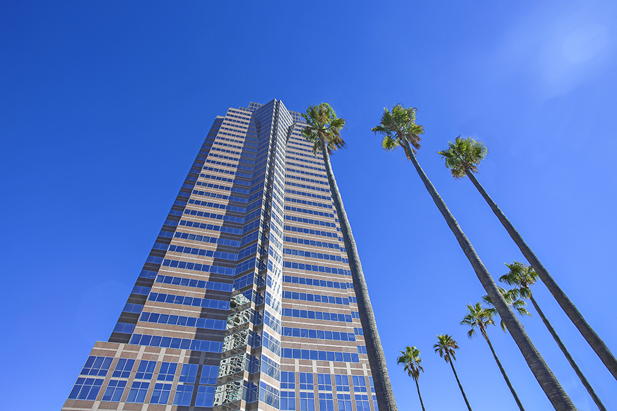 2121 Avenue of The Stars, Suite 800 Office Images