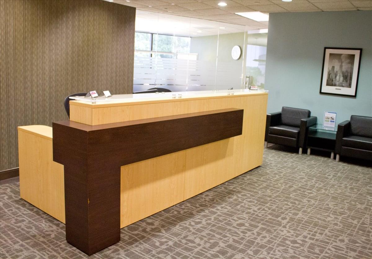8300 Boone Blvd, Tysons Office Images