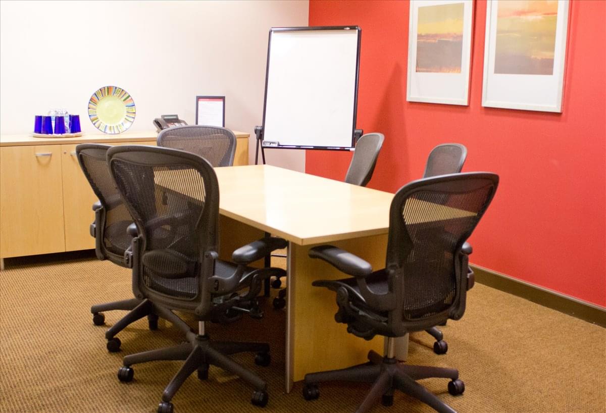 8300 Boone Blvd, Tysons Office Images