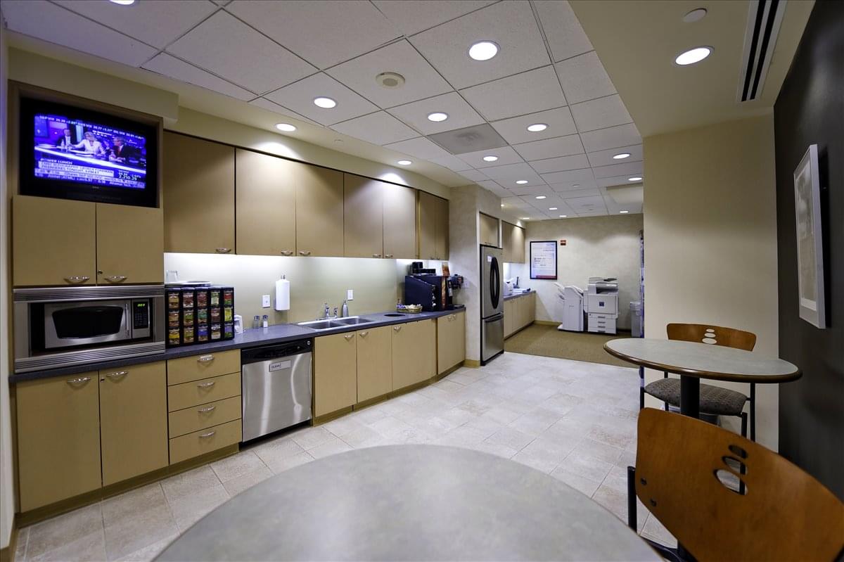 Towers Crescent, 8000 Towers Crescent Dr Office Space - Tysons