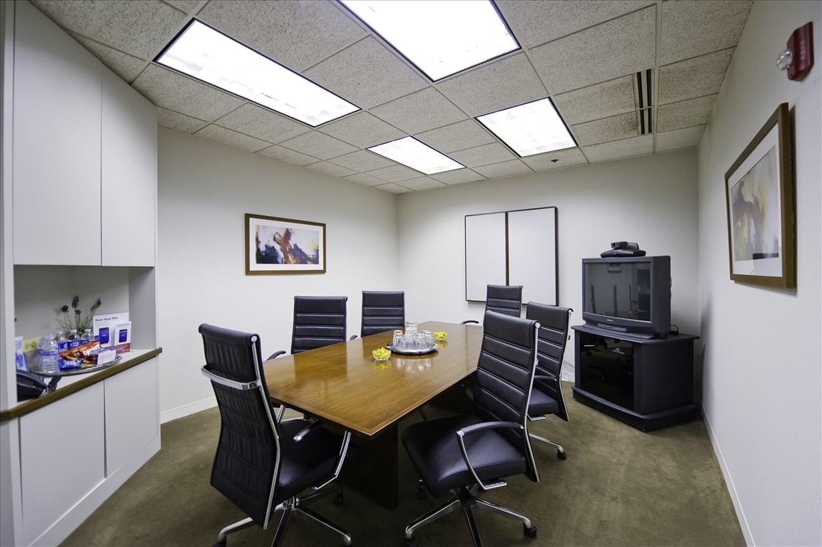 One Northbrook Place, 5 Revere Dr Office Space - Northbrook