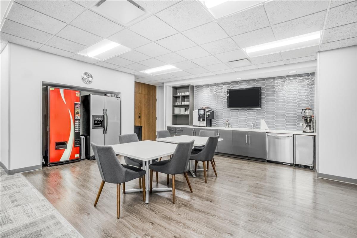 1821 Walden Office Square Office Space - Schaumburg