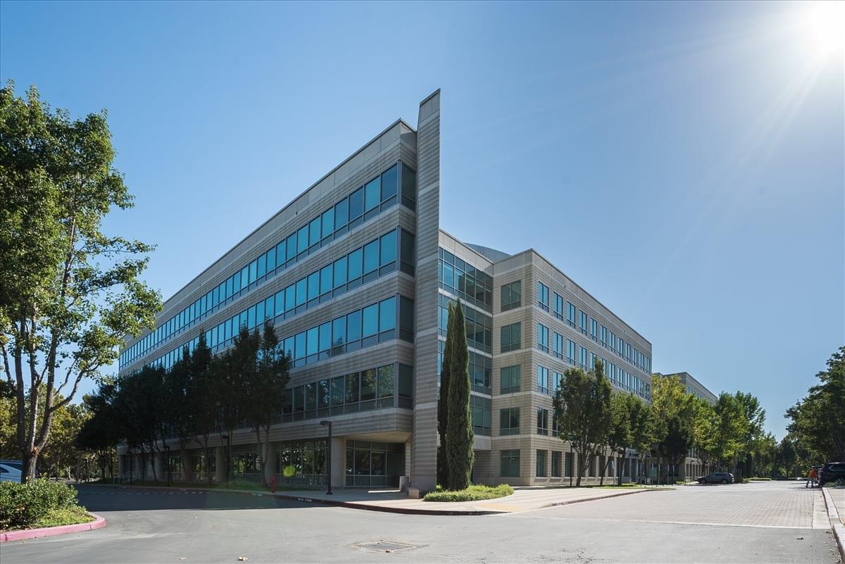 Corporate Commons, 6200 Stoneridge Mall Road Office Space - Pleasanton