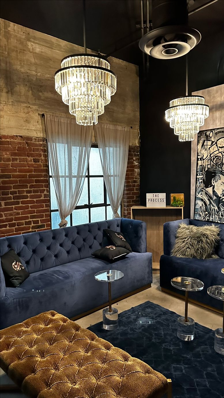 7046 Hollywood Boulevard Office Images