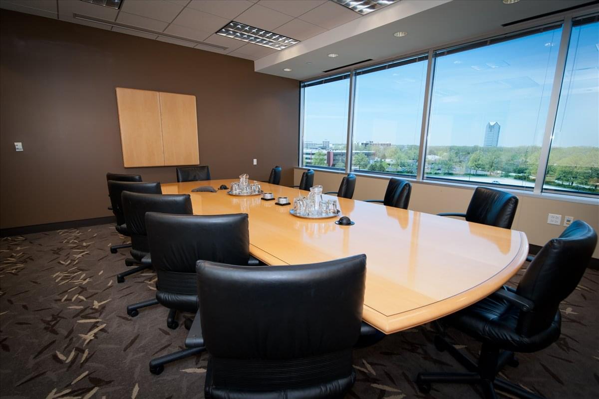 Oak Brook Pointe, 700 Commerce Dr Office Space - Oak Brook
