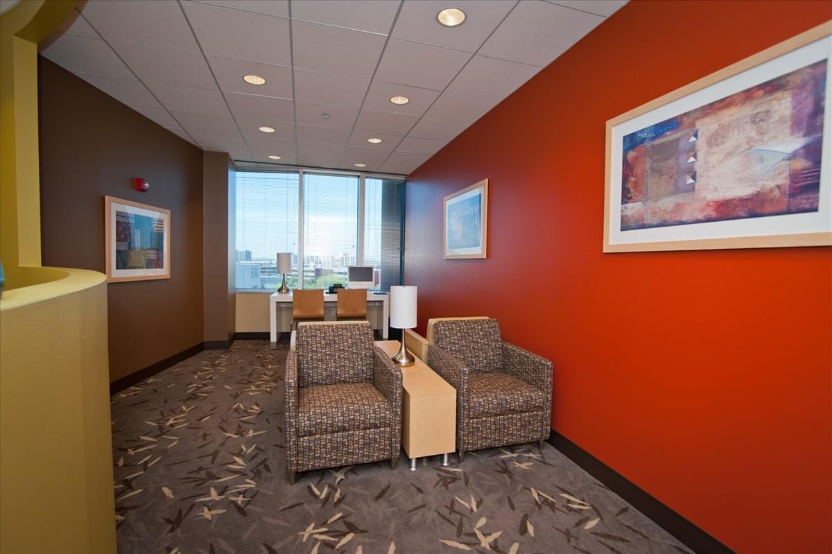 Oak Brook Pointe, 700 Commerce Dr Office Space - Oak Brook